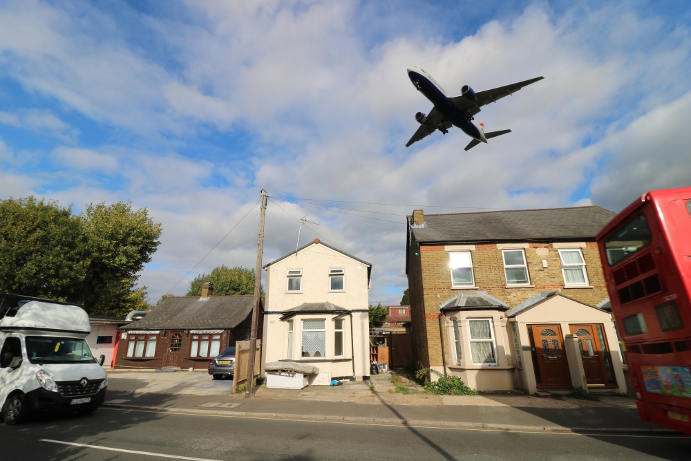 Houses directly under flight path