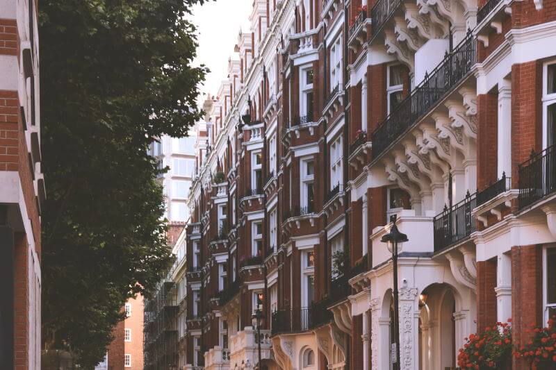 London red brick flat going to auction