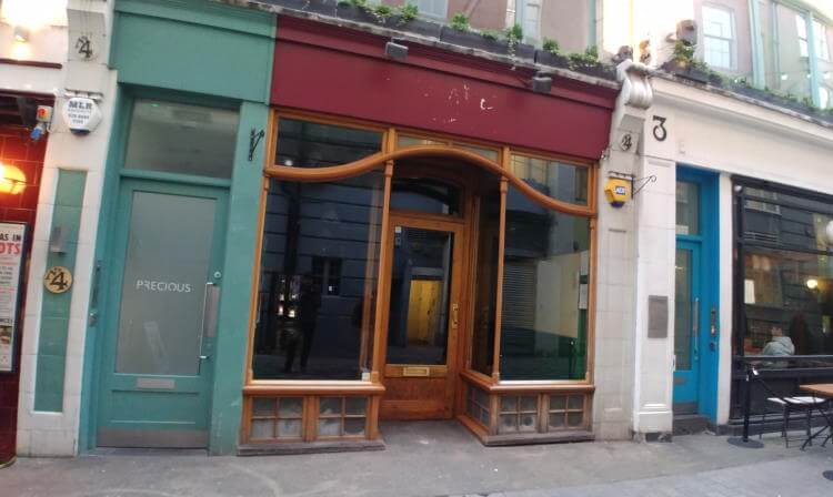 Selling vacant commercial property