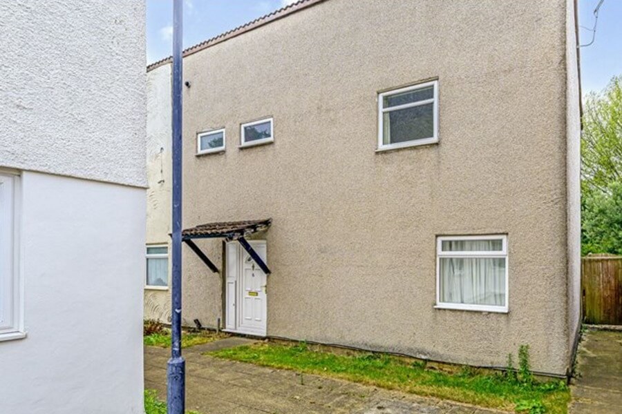 Selling a Laing Easiform house or flat