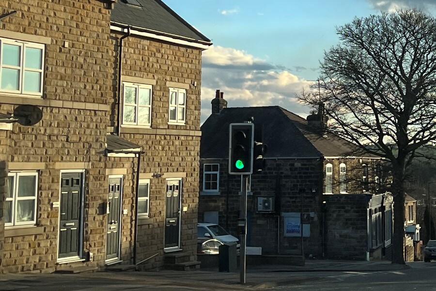 Selling property near traffic lights