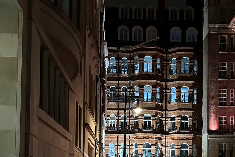 Selling flat with a short lease