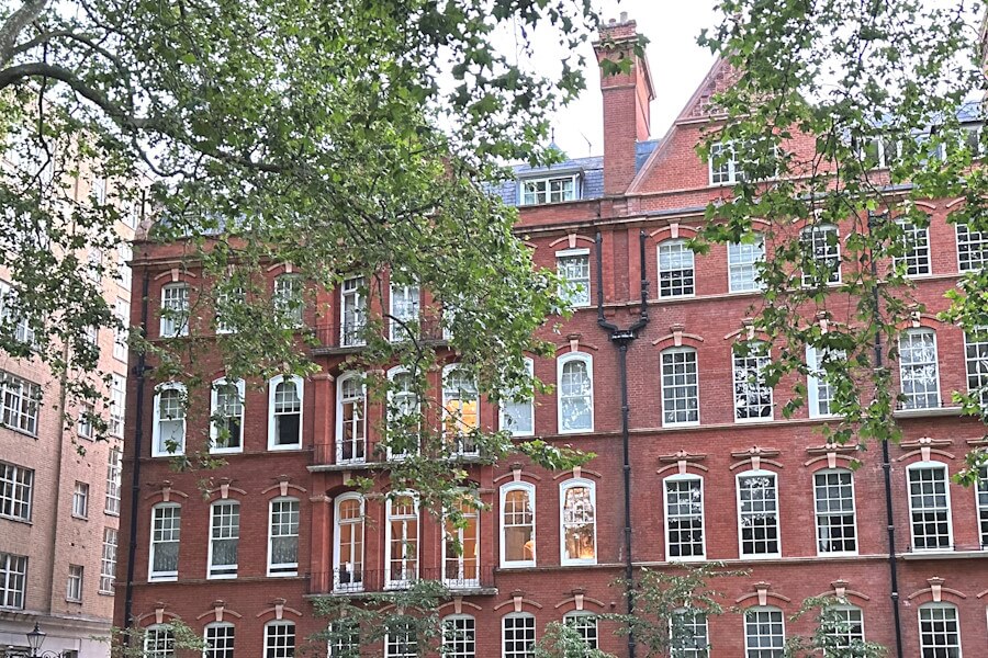 Selling flat without a lift