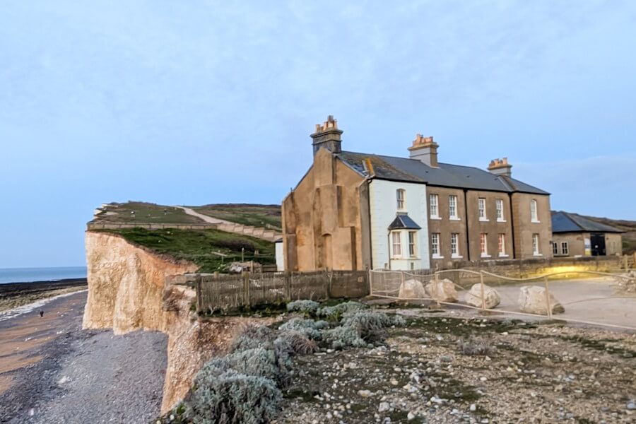 Selling house near a cliff
