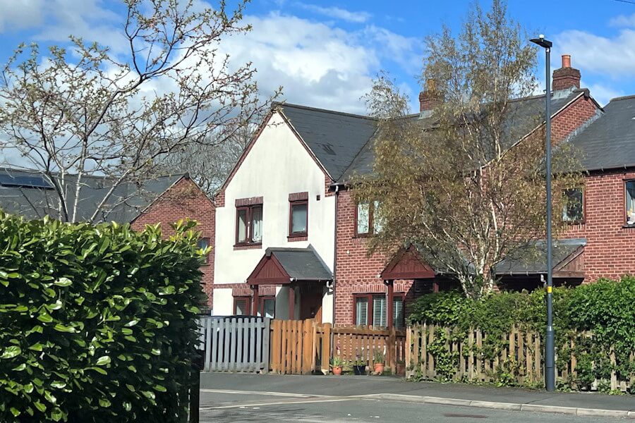Selling Tyneside or Crisscross lease flat